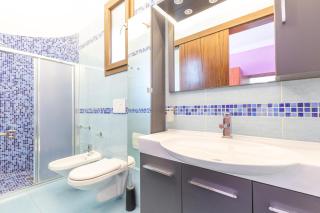 QHouse by BarbarHouse - 1