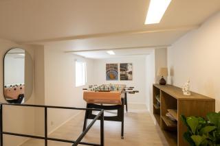 Fun-Filled City Stay Near Late Night Hotspots - 8