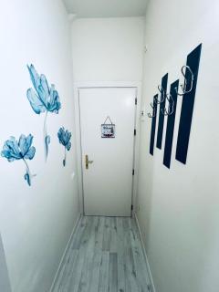 H o l y House - 1