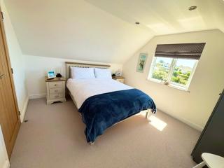 Porth Beach Lodge - 4