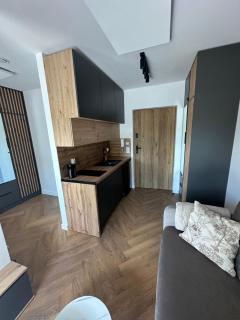 Nowa Apartmenty - parking lotniskowy - 1