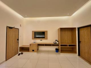 Triviera Hotel Chirala - 2