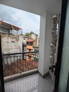 Era Apartment Thai Ha - 8