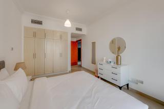 Spacious 1BR in Great Location, Manchester Tower, Dubai Marina - 1