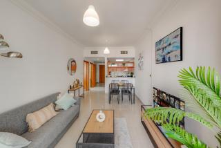 Spacious 1BR in Great Location, Manchester Tower, Dubai Marina - 8