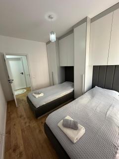 Pristina Luxury Apartments 15 - Pristina - 9