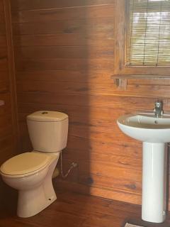 Izmaan Lodge Pomene - Fombeni - 9
