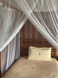 Izmaan Lodge Pomene - Fombeni - 5