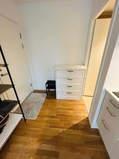 Modern Studio Apt - 5