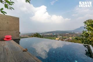 StayVista at Paashaan- A Netflix featured Home with a Heated Infinity Pool - Lonavala - 9