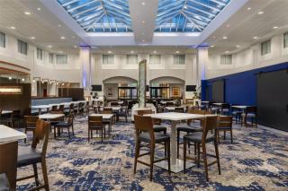 Embassy Suites Boston at Logan Airport - Boston - 2