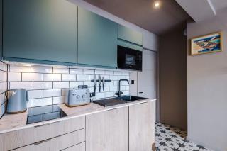 Stylish 1BR Studio with Luxury Finishes - 2