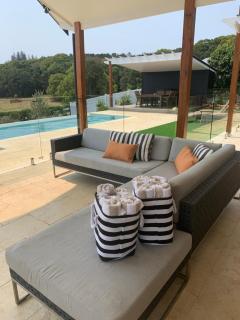 Lennox Estate with Pool, Tennis court, Gym & Sauna - 2