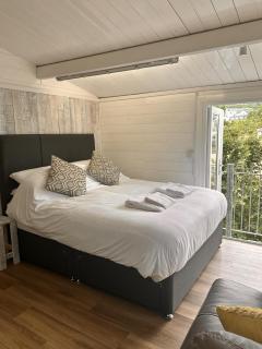 Cwtch Glanmordy by Aberporth Beach Holidays - 2