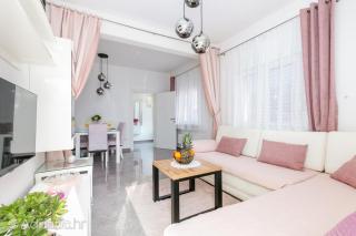 Apartment Radalj - 4