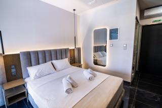 Sea View Serenity Βeachfront & Pool 102 - 1