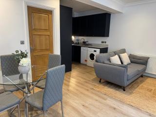 West Kensington Flat - great for exploring London - 0