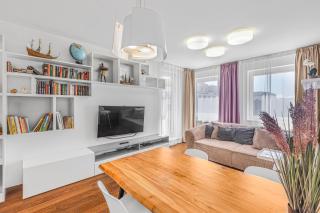 New large apartment, Free Parking! - Prag - 0