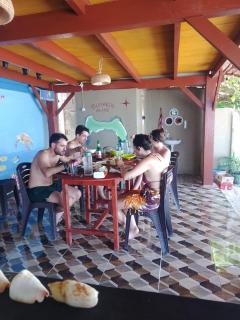 Three Ken Homestay & Cafe - Manado - 9