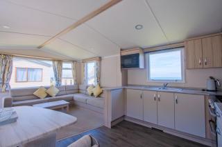 Three Bedroom Instow Caravan - Bideford - 9