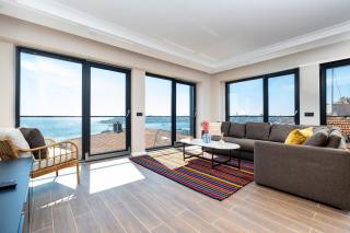 Bosphorus View - 2-Bedroom Apartment with Elevator & Air Conditioning - 2