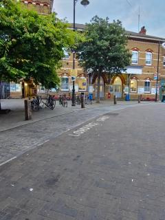 2BR spacious garden flat near Herne Hill station - 3