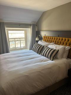 The Black Lion Hotel - Cardigan - 6