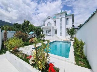 White villa VLH vip - 1