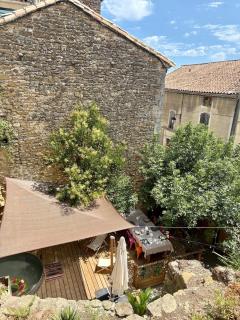 Charming Provencal Retreat with a Lush Private Courtyard - Rochegude - 3