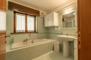 Casa Cavina, ampia con giardino e garage - 4