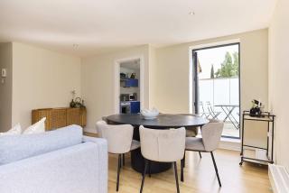 Putney Terrace Apartment - 8