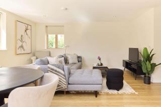 Putney Terrace Apartment - 3