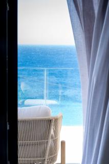 The Royal Blue Andros - Batsi - 2