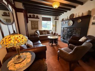 Elegant 4-Bed Pet-Friendly Retreat in Snowdonia - Conwy - 1