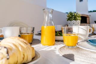 Pet-Friendly with Private Pool Close to the Beach - 2