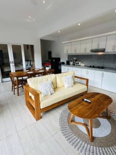 Villa 3BR in Canggu nearby Berawa Beach - Canggu - 1