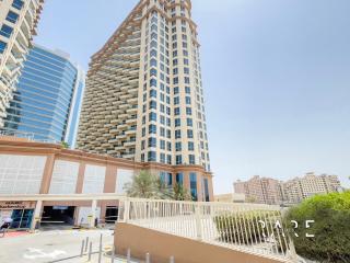Rare Holiday Homes - Lake View - The Crescent Tower A - Near Me'aisem Mall - R702 - Dubai - 1