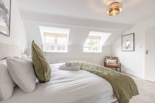2BR Cottage and Parking, 10 Mins to Windsor - Datchet - 4