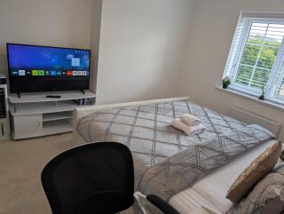 Spacious Room With Kingsize Bed - Dinnington - 1