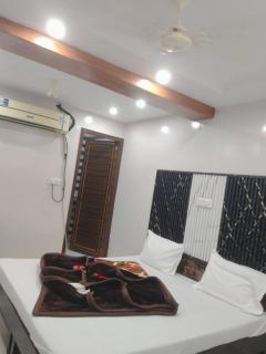 Hotel Sharda Inn - 4