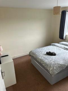 3 Bedroom Thundersley Apartment - 1