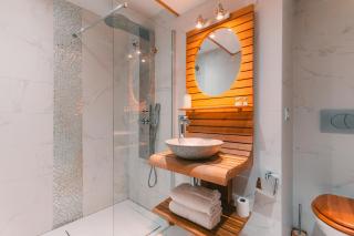 Le Chalet Loft and Spa - Villeurbanne - 3