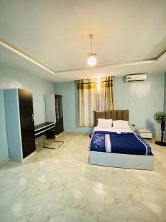 Luxury and Cozy family home - 3