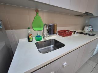 2-5pax 1R1B PREMIUM SUITE, Opposite i-City Shopping Mall, FREE WIFI 55" Smart TV - Shah Alam - 4