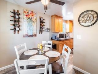 Modern 3BR in Silicon Valley - BBQ & Netflix - 8