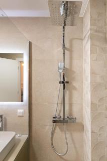 Elegant 3BDR Apt in Koukaki Near Acropolis - 4