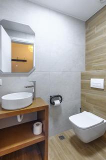 Elegant 3BDR Apt in Koukaki Near Acropolis - 3