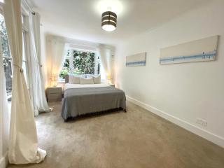 Cozy 2 Bedroom near Victoria Station - London - 9