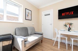 Open Mind Property - Studio Flat with FREE Parking - Bournemouth - 7