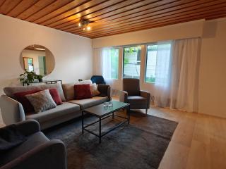 Newly renovated house for 6 People - - 0
